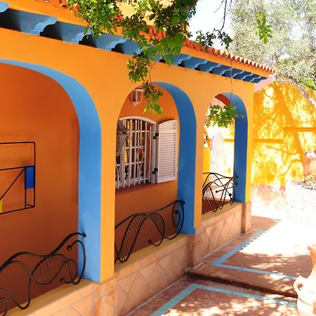 Gwai Villa *