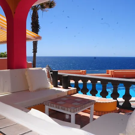 Gwai Villa *