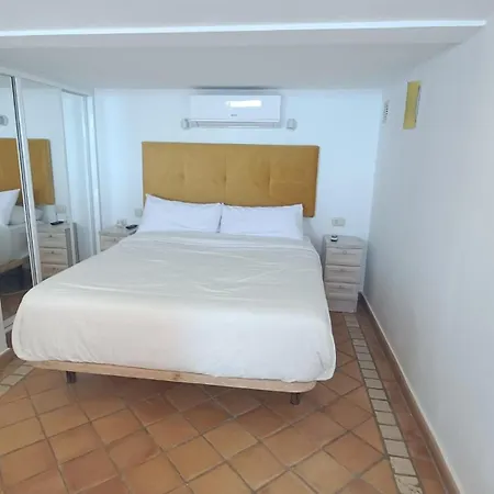 Gwai Villa Callao Salvaje