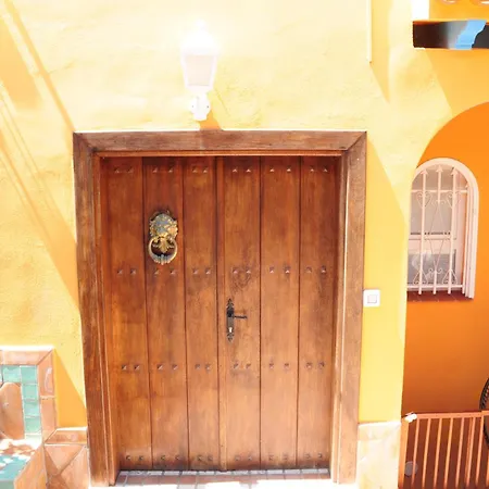 Gwai Villa *